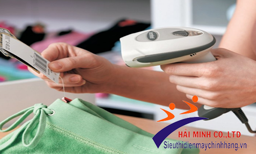 Máy đọc mã vạch là thiết bị không thể thiếu trong siêu thị..